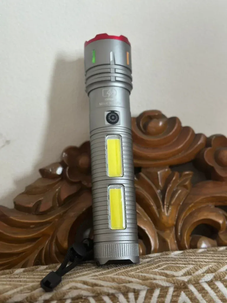 imgi_14_utpqoqnuhnuho49afzjk-768x1024 Laser Cannon Flashlight X50 - Image 3